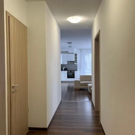 Lux Cordia With Free Parking Apartment