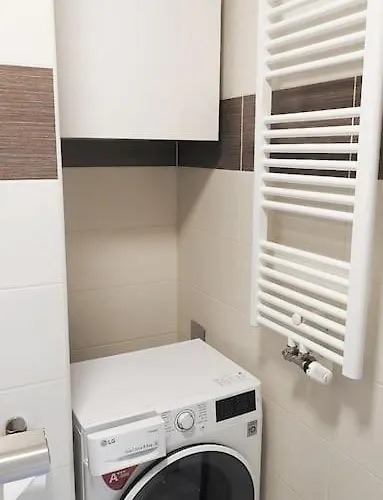 Lux Cordia With Free Parking Apartment