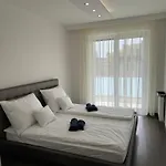 Lux Cordia With Free Parking شقة