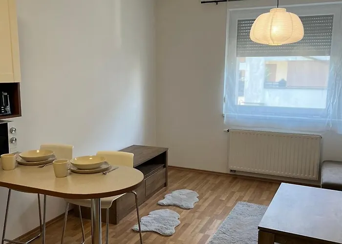 Lux Cordia With Free Parking *