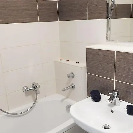 Lux Cordia With Free Parking *